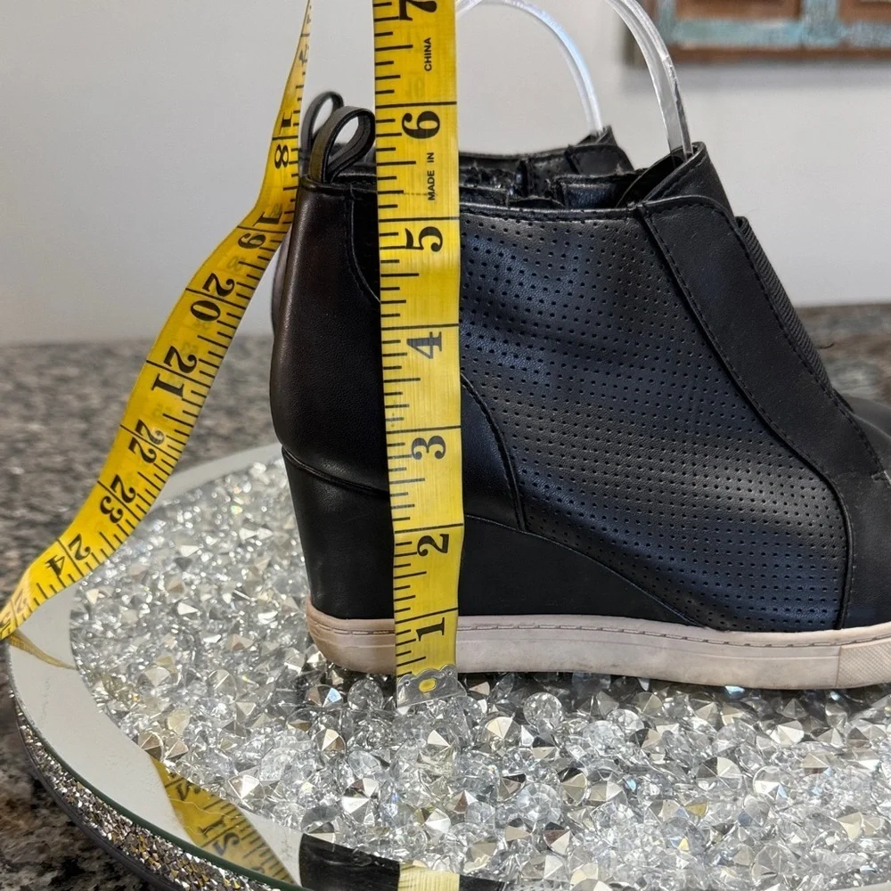 a new day Black Perforated Wedges 7.5